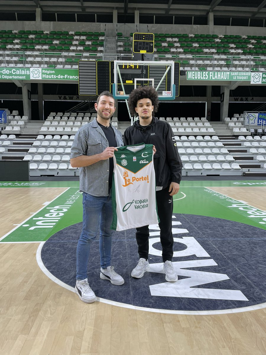 LukasNicot's tweet photo. Le maillot dédicacé du crack @NadirHifi à gagner ! 🎁 Le joueur du @ESSMbasket est dans l’épisode 3 du #Rebond 🎬

Pour participer : 
1️⃣Retweet ce post 
2️⃣Follow @LukasNicot &amp; @Betclic 

(1 maillot également également à gagner sur mon compte insta ! Tirage au sort le 7 mai ☘️) https://t.co/fEMGfH8sws