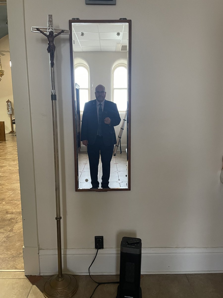 dr_heiner's tweet image. This Friday feels like a Sunday. Who am I kidding, every day feels like a Sunday. #FuneralDirectorProblems