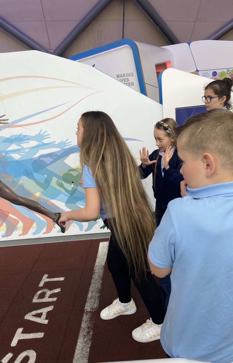 MrsMcAtear's tweet photo. What a great day at the Science Centre with P5 😊 @stcatherinespsy https://t.co/J1DUezwmF8