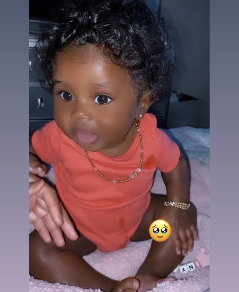 shesononchalant's tweet photo. You Are My World, My Favorite Girl🥹 https://t.co/KvvVhGKW4H