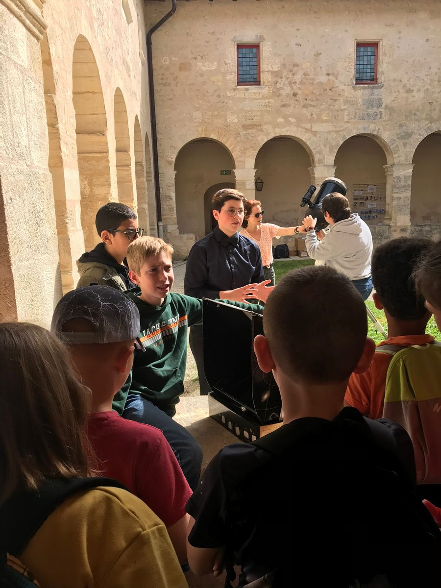 AcBordeaux's tweet photo. A l’occasion du Comité d’Éducation à la Santé et à la Citoyenneté Inter-établissements et Inter-degrés #CESC2i à la Citadelle #Blaye :
✅Ateliers animés par les élèves des établissements scolaires du territoire sur #EDD #Alimentation #Égalité #Harcèlement #Santé #Discrimination https://t.co/IxGEp0Ycx6