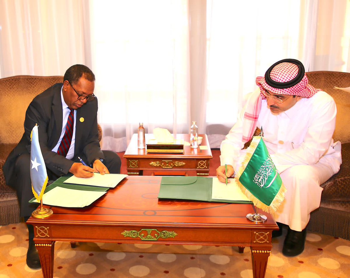 ElmiNur4's tweet photo. Yesterday I signed an agreement which reschedules #Somalia’s arrears with the @SaudiFund_Dev. This is a key requirement for the debt relief process & accessing projects. We are grateful to the Saudi Fund for working closely with @MoF_Somalia to push our economic reforms forward. https://t.co/hXePwXUImw