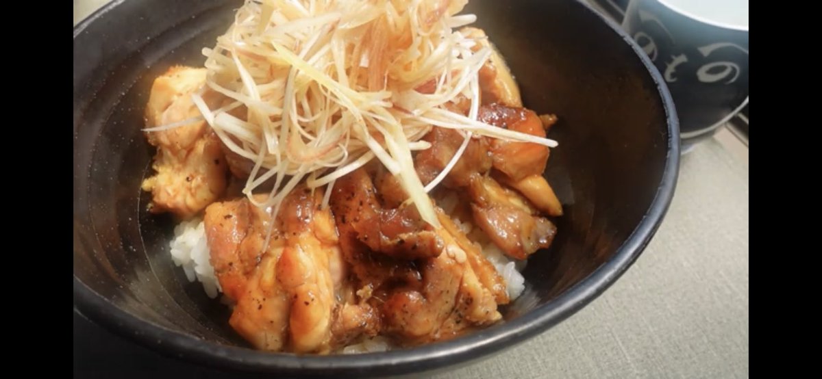 recipelab10000's tweet photo. Introducing How to make โTeriyaki Chicken Rice Bowl !โ๐๐ฏ๐ต
Iโll teach you how to use the teriyaki sauce I posted last time ๐๐ป
It's a simple recipe to mix it up๐๐ปโโ๏ธ๐
https://t.co/E50q5Zqin7
#japanesefood #teriyakisauce #teriyakichicken #recipelab #็
งใ็ผใใใญใณไธผ #ใฌใทใใฉใ https://t.co/0Mok4MDK6c
