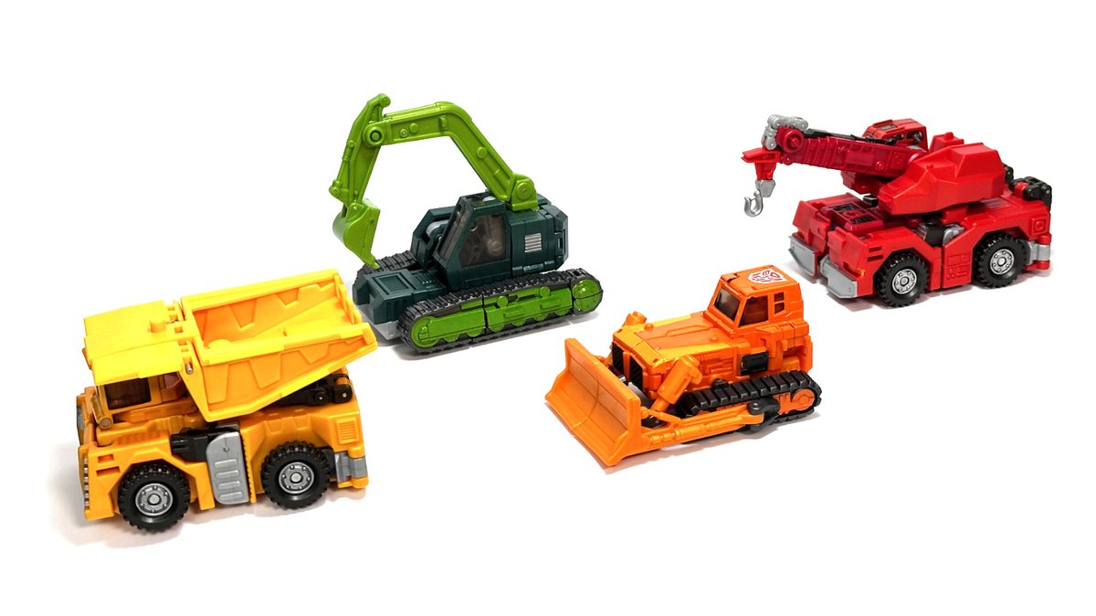 トランスフォーマー カーロボット・ビルドキング。4種の重機が小型