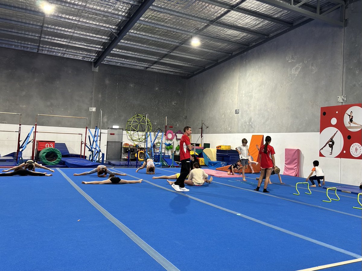debbiesilvester's tweet photo. After being away for the last 3 weekends travelling to #COIL9 and #ISE35, it’s great to get back to my normal Saturday morning routine of 1 hr BodyPump, 1.5 hr band practice and picking up kids from gymnastics. Also got to drive hubbys new car while he’s at the go-kart track! https://t.co/D34fSCo7sv