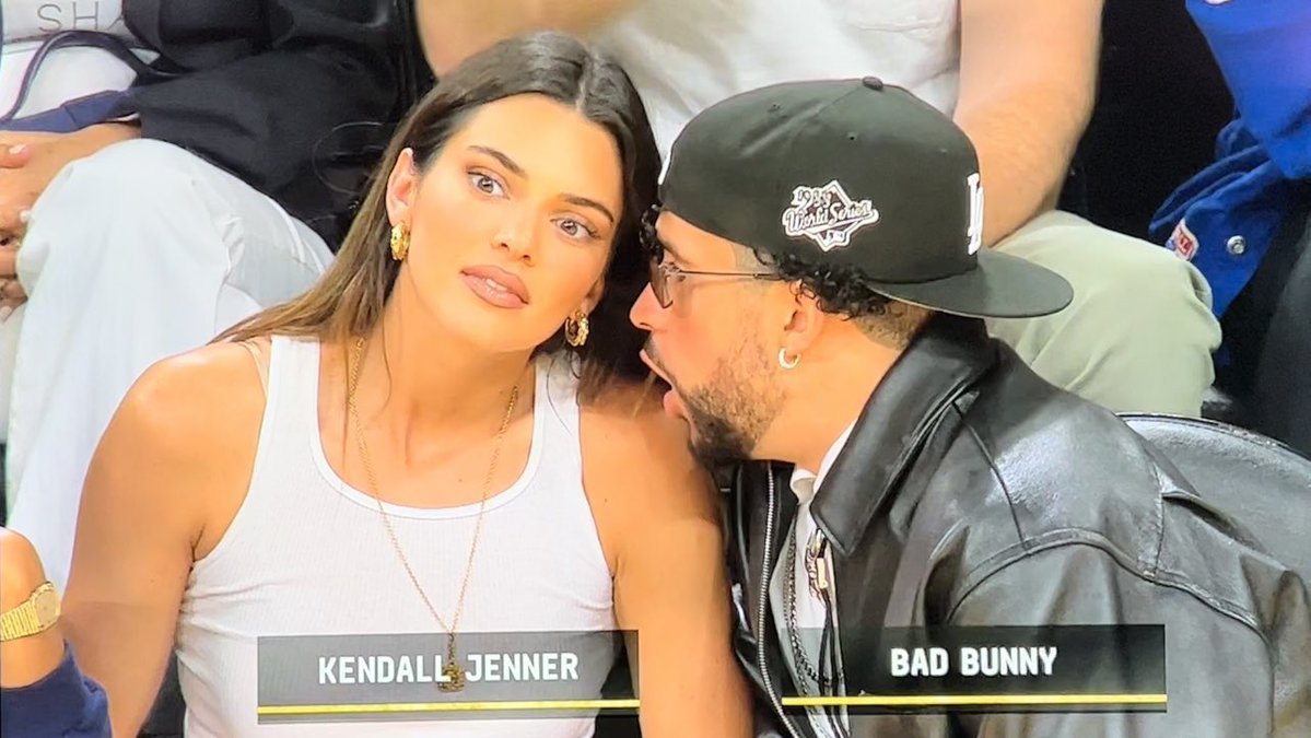 Yo viendo NBA con mi novia