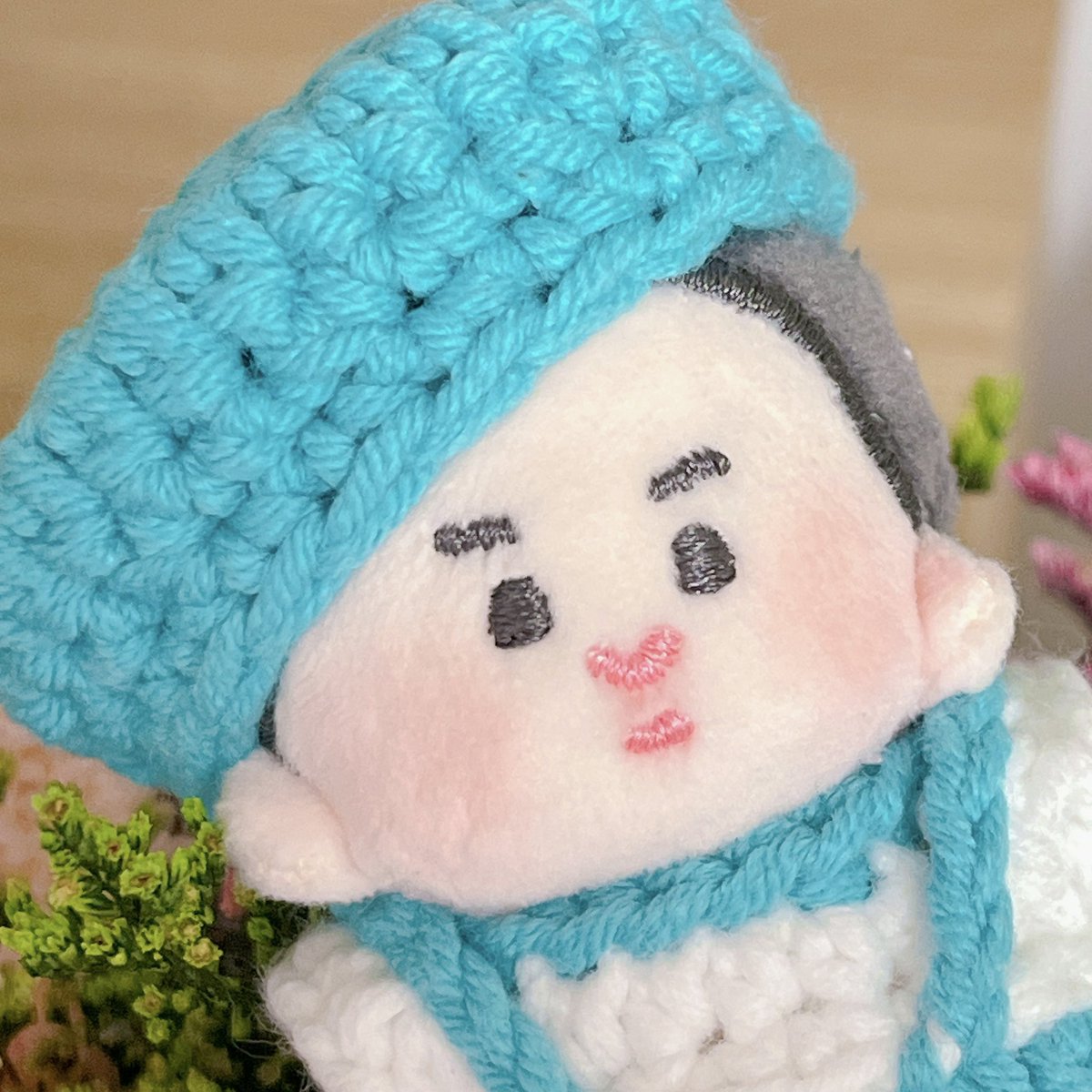 동자셍 사이쥬 베레모 멜빵세뚜도 진행해 볼까요?!🤔
팔은 너무 짧아서 잘 보이지 않지만 다리가 빼꼼 보이는게 포인투!🩵
혹시 진행 했을 때 구매하실 분들만 “하트” 살포시 눌러주세요🫶🏻

#동자셍 #5cm인형옷