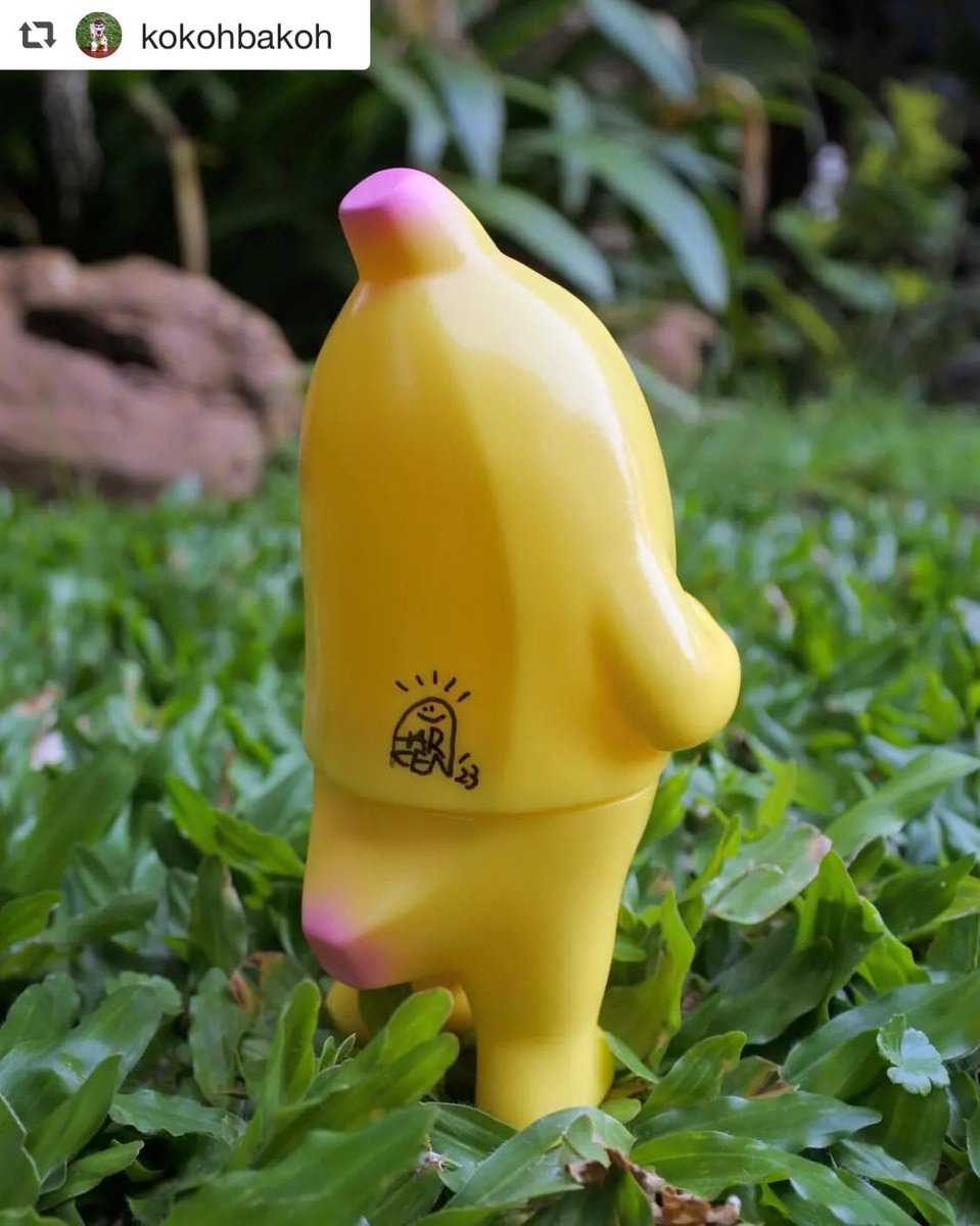 hariken_brand's tweet photo. Arigato🤟😸🍌

#バナナテイル
#ソフビ

#repost @kokohbakoh 
Banana Tail... #bananatail #shyboys #hariken #kenichihariu #toy #designertoy #toydesigner #arttoy #artist #creator #tte #thailandtoyexpo #thailandtoyexpo2023 #sofubi #softvinyl #sofvi #signed #banana #fruit #smile https://t.co/RaO0s6op0x