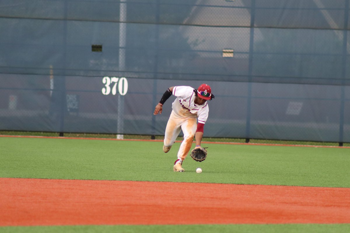 Absolutely one of the BEST walk offs I’ve been able to experience…ranks up there in my book!! All on the line…eighth inning…and they get it done!!! WOOOO PIG SOOOOIE!!! On to the second round of 5A AR state playoffs ⚾️❤️🐗<a href="/ArkActAssn/">Arkansas Activities Association</a>