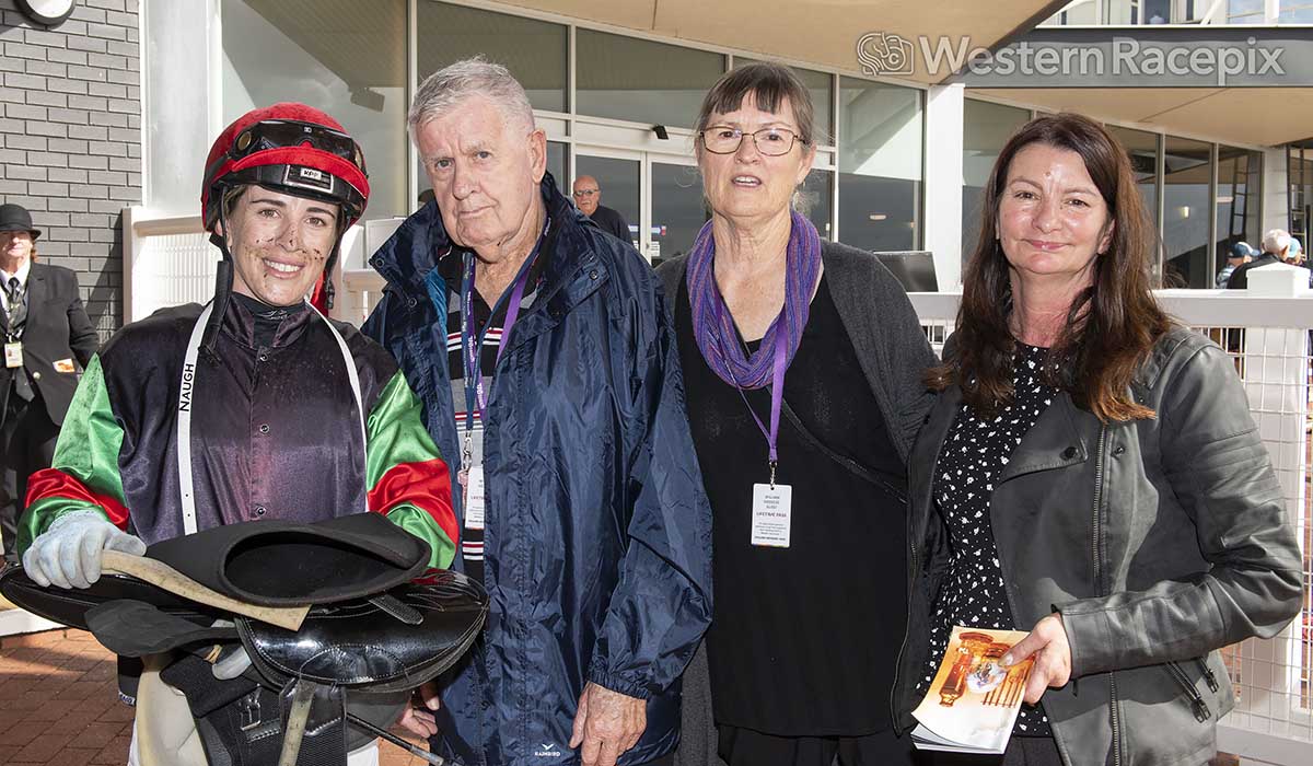Western Racepix tweet media