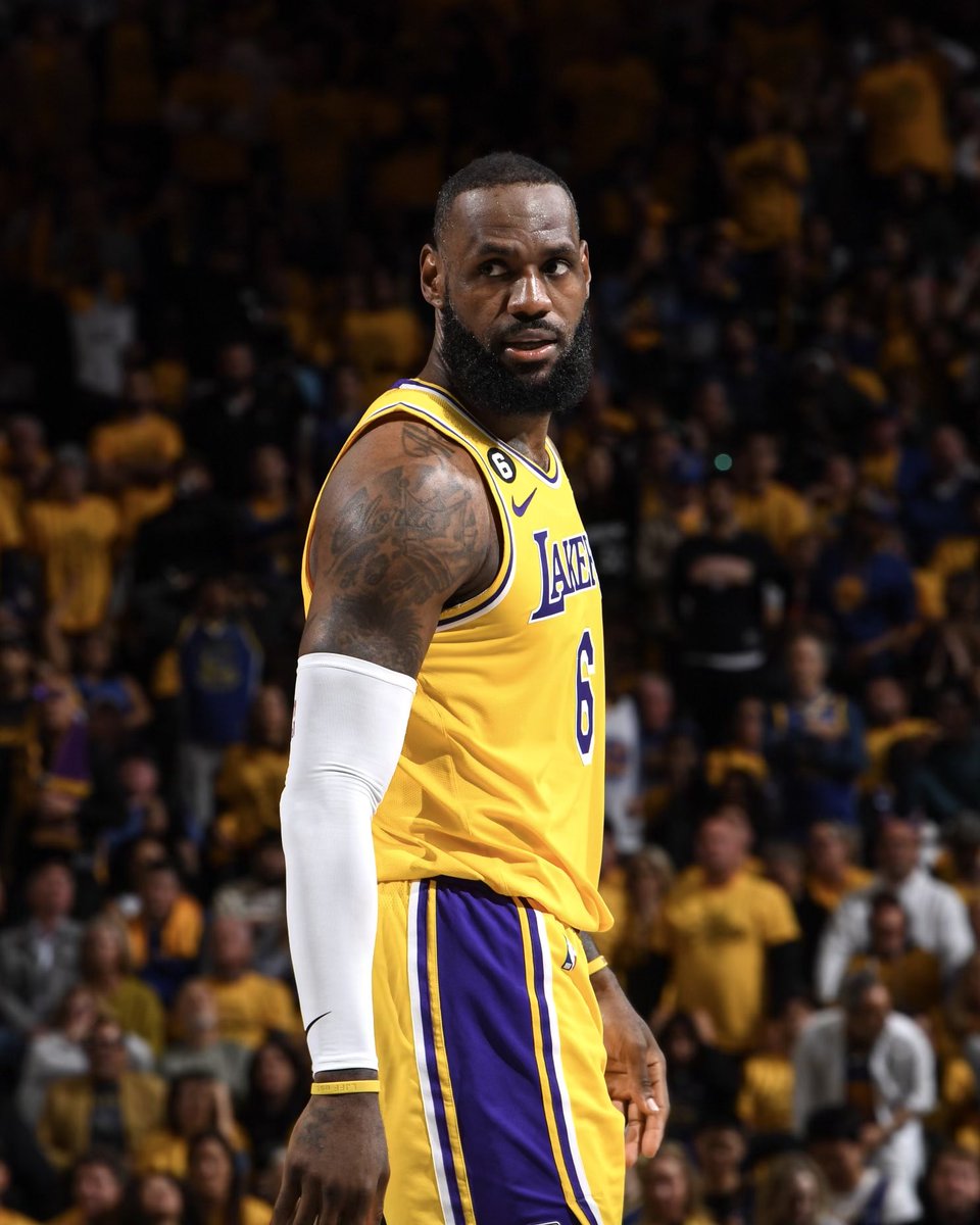 Nike Basketball tweet media