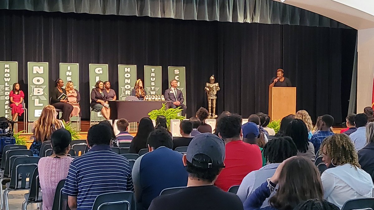 Last night, <a href="/kahlams/">Kahla Middle School</a> hosted our annual awards night, and it was amazing! I love having the opportunity to celebrate our students' successes with our staff and parents! 💚💛 <a href="/joshuadan/">Joshua Carroll</a> <a href="/Denishia_Nick/">Denishia Nickerson</a> <a href="/leah_norsworthy/">Leah Norsworthy</a> <a href="/Nyd_Garcia/">Nydia Garcia</a>
