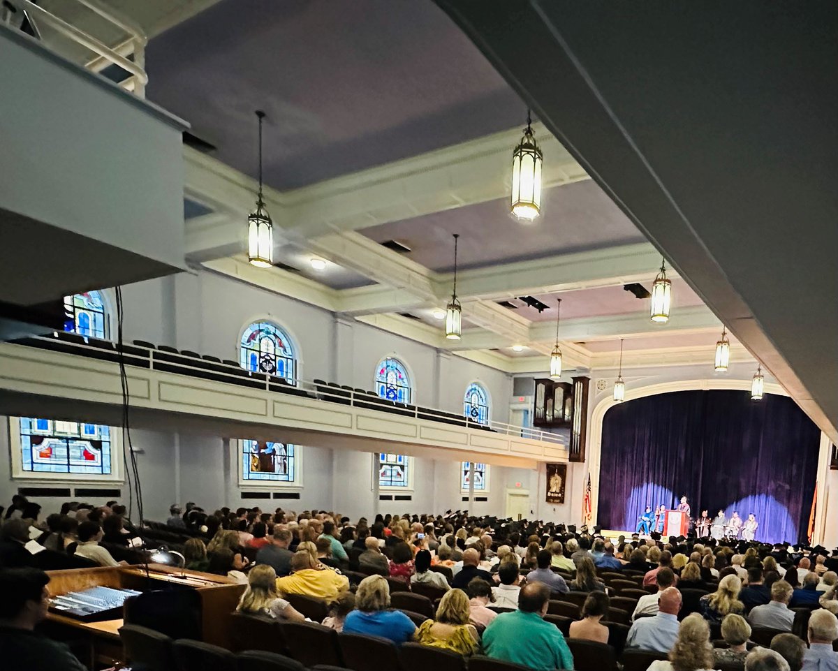 GtownCollege's tweet photo. Kody Kasey '17 shared a powerful message as the speaker of Baccalaureate service tonight. In 2015, a football injury forced a leg amputation and he turned to God for strength. Read more about him in the Sports Illustrated story at https://t.co/05WqMS3r7T https://t.co/LZecIPWRMj
