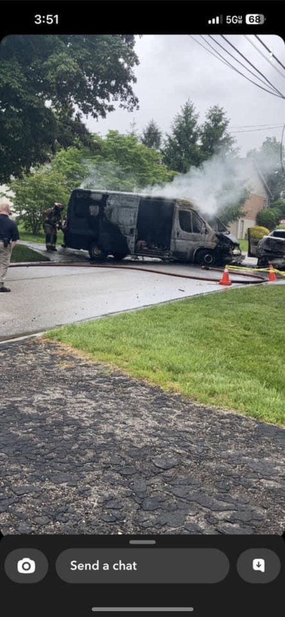MrRoberts9th's tweet photo. @AmazonHelp Yes, literally on fire. Someone posted pics of it. I did go to that website. Can’t get past the ‘Messaging Assistant’ and actually chat with anyone. https://t.co/UaYI6mqnYA