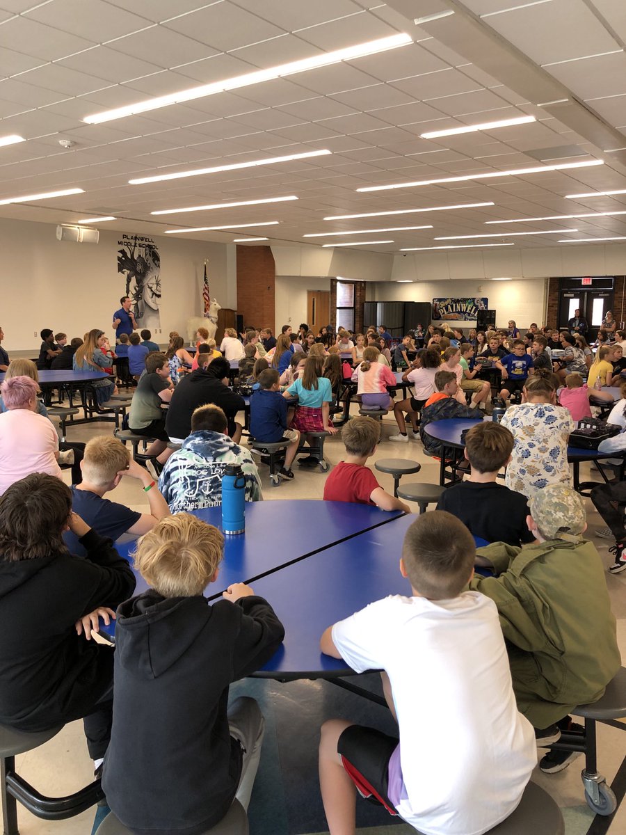 RockyStamos1's tweet photo. 5th graders from Starr, Gilkey and Cooper all visited the Middle School today. They had lunch, met with a panel of 6th graders and went on a tour. Looking forward to them joining us in August! #strongertogether #plainwellms #plainwellschools https://t.co/UJdRT8uma6
