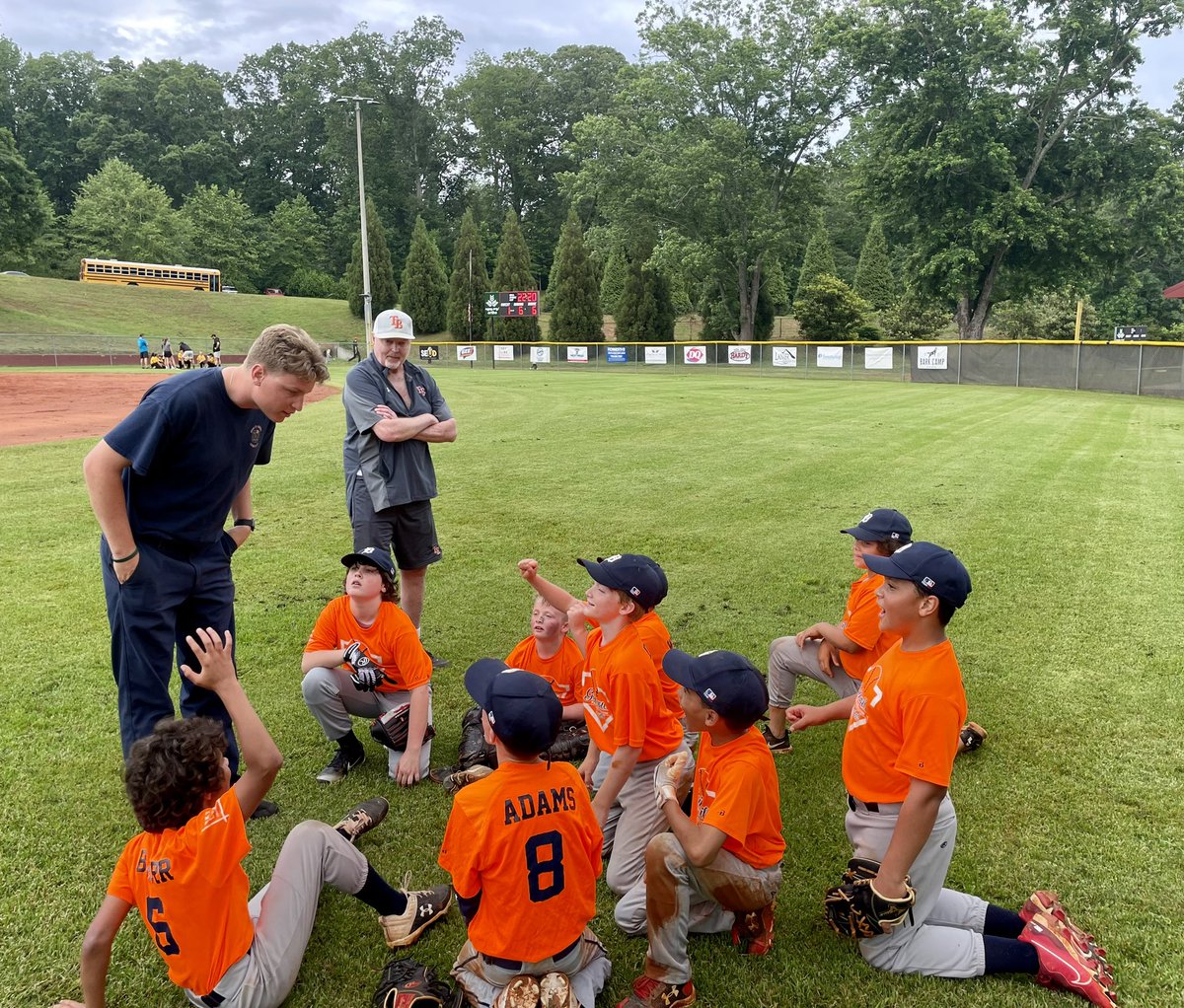 GHSCoachDillin's tweet photo. 10U GPR CHAMPIONS!  A great game by these guys against a solid Pirates team that had our number all season!  So proud of them! 🐅⚾️ https://t.co/MrIUivSnwP