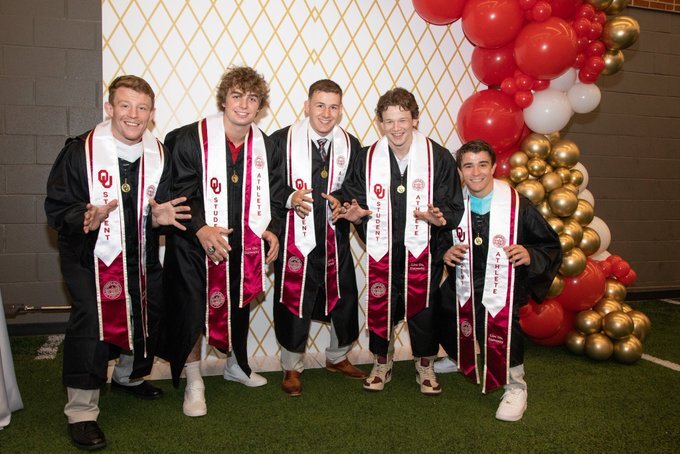 OU_Wrestling's tweet photo. They grow up so fast 🥹🎓 https://t.co/bgT4k5wmBe