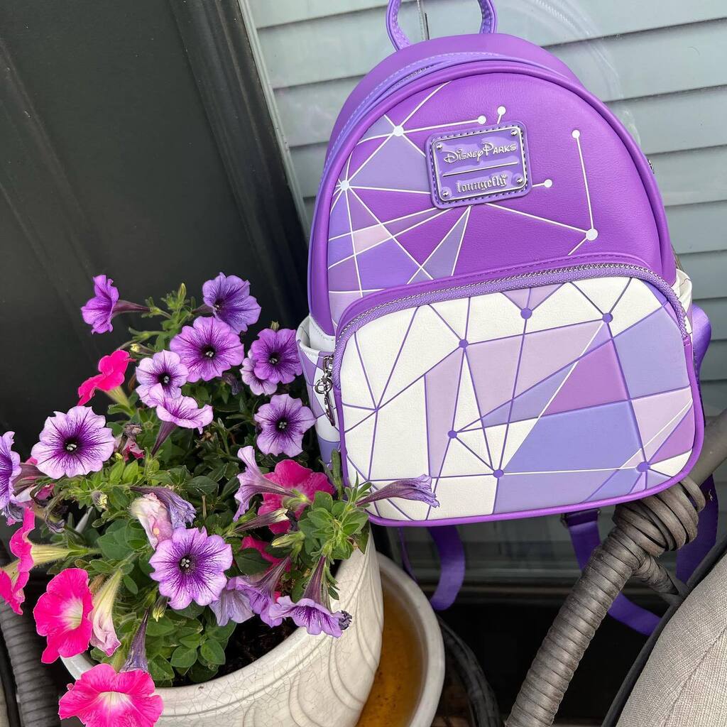 icecoldpenguin's tweet image. My amazing friend @mairduck somehow managed to get me the one @loungefly #disney #minibackpack that I have been wanting since it released a couple of years ago. I have no idea how she got a hold of it but I am so grateful