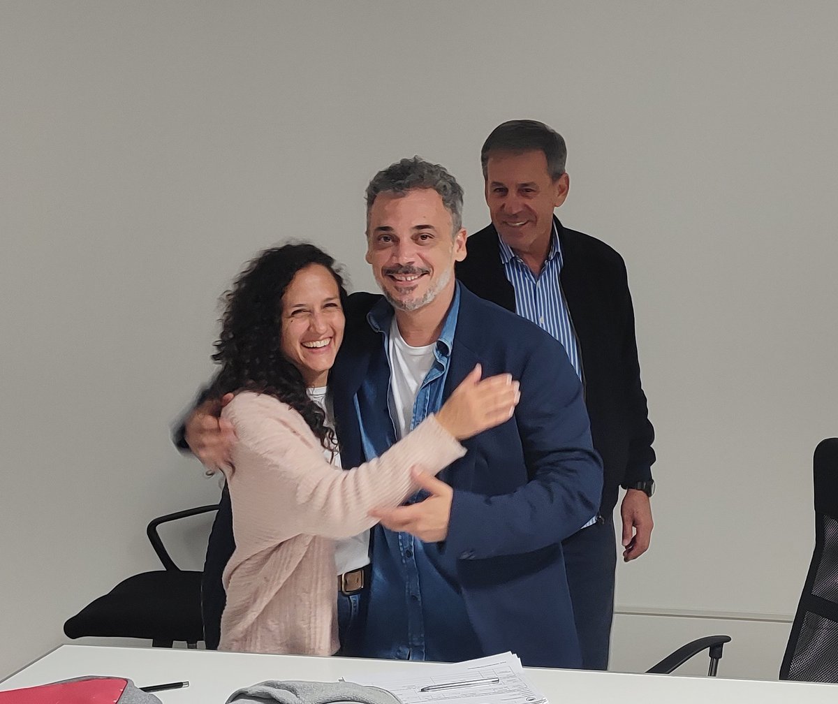 mariano_granato's tweet photo. Quiero contarles que tendré el desafío y responsabilidad de ser precandidato a Senador por la lista de @emiliojaton. Mi objetivo es trabajar por una sociedad más justa, solidaria e integrada en el Dpto. La Capital, extendiendo la transformación que comenzamos en @_SantaFeCapital https://t.co/uUAhWDkfx5