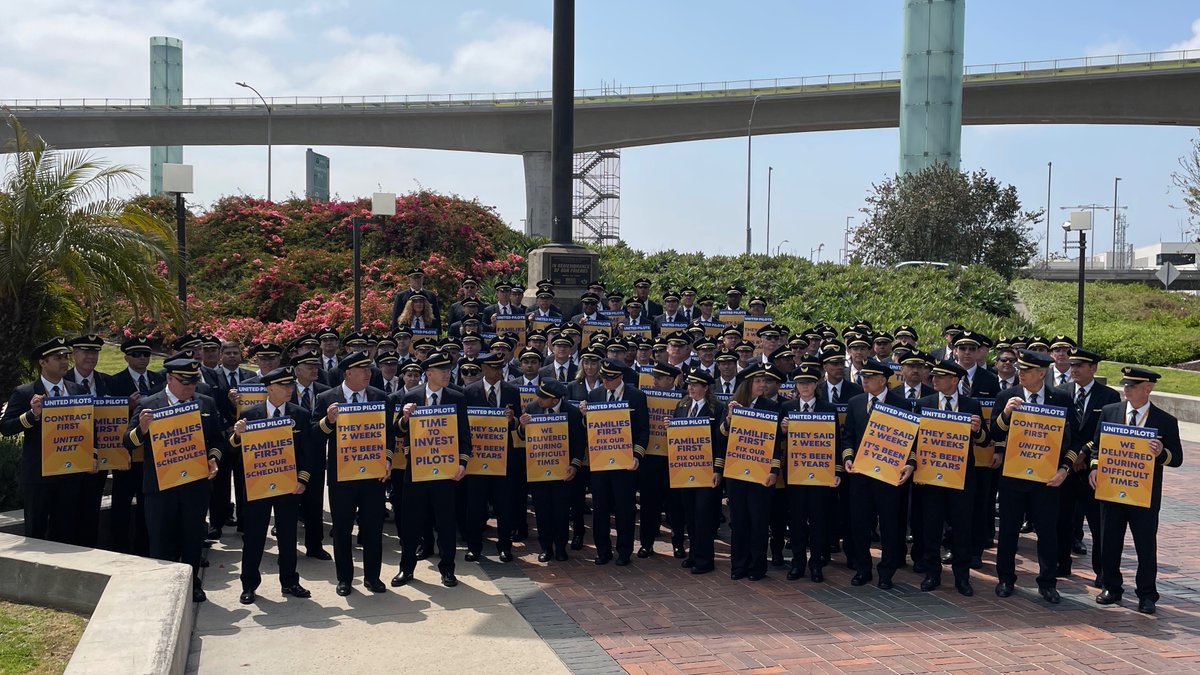 Today <a href="/UnitedPilots/">United Airlines Pilots</a> across the U.S. joined together in one voice to tell @United management that it’s past time that the pilots’ contributions are recognized. We are unified and will not back down until the company puts #ContractFirst and #UnitedNext.