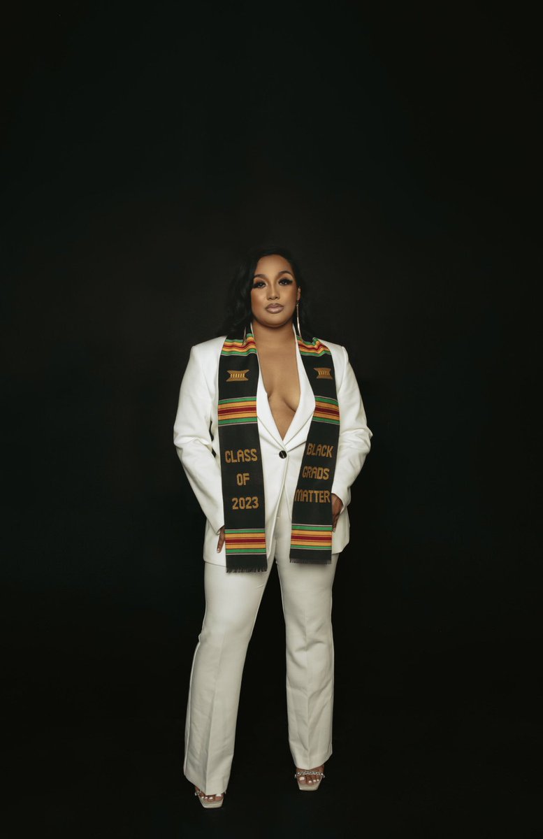 apoloniaaababy's tweet photo. Thank you Prairie View A&amp;M University. Been an eventful ride to say the least. 

✨ Bachelors of Science in Nursing 
✨Minor in Health https://t.co/4v0HoTrhgT