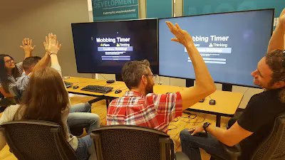 🤝 Mob programming fosters a unified culture and a deep sense of belonging. Discover how interpersonal interaction and continuous improvement processes contribute to personal fulfillment. #Teamwork #Belonging Read more: buff.ly/2P3DlRE