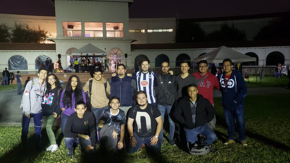 _Jerryl1's tweet photo. Recordar inicios de la era competitiva de #PokémonGo ese gran 2019 que nos trajo el mundo del PvP, los torneos presenciales y muchas buenas memorias que se tuvieron han llegado a su fin! 

El fin de una historia y de lo que fue @TheSilphRoad @SilphGGES muchas gracias! https://t.co/lXTIdyioU8