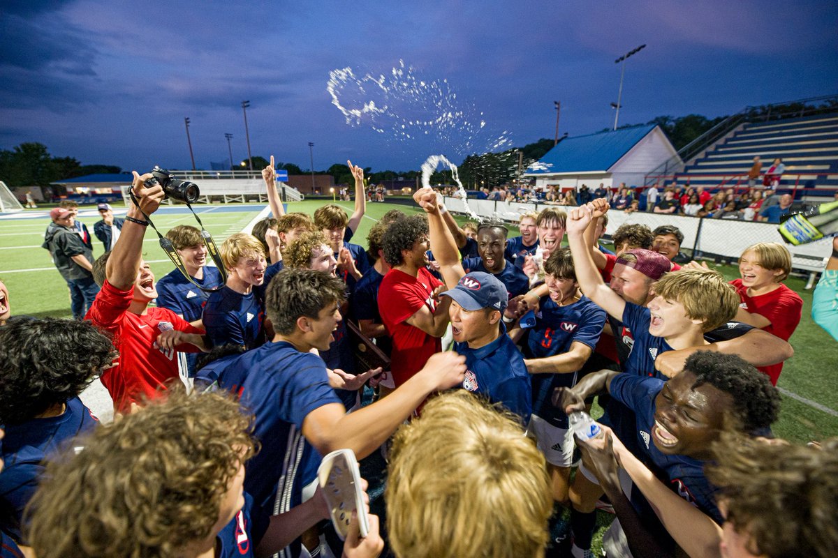 5StarPreps's tweet image. West defeats Oak Ridge 3-1 for the District 3-AAA championship.

Coverage coming tonight to 5StarPreps.com

📸: @T_walker4