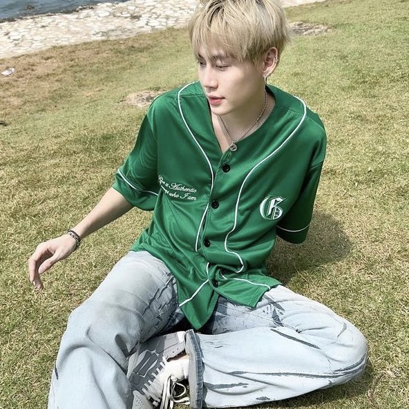 vic 🪢 on Twitter "bounprem and their matching pee pants 🥹"
