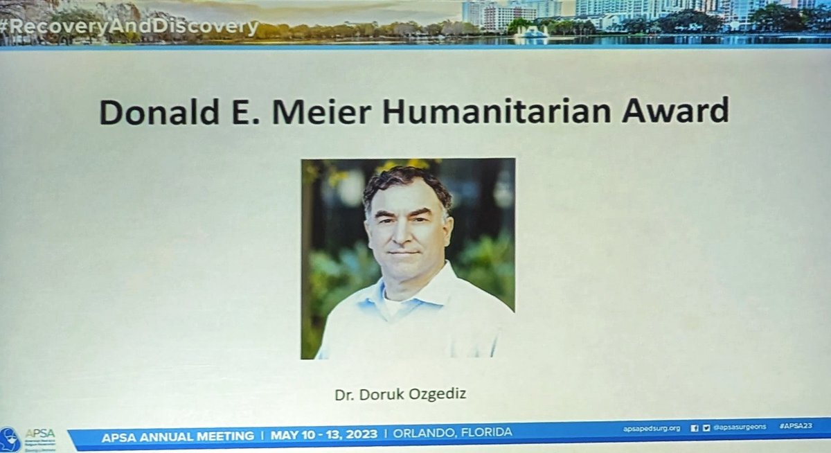 Dr. Doruk Ozgediz reciving the humanitarian award @APSASurgeons #APSA2023