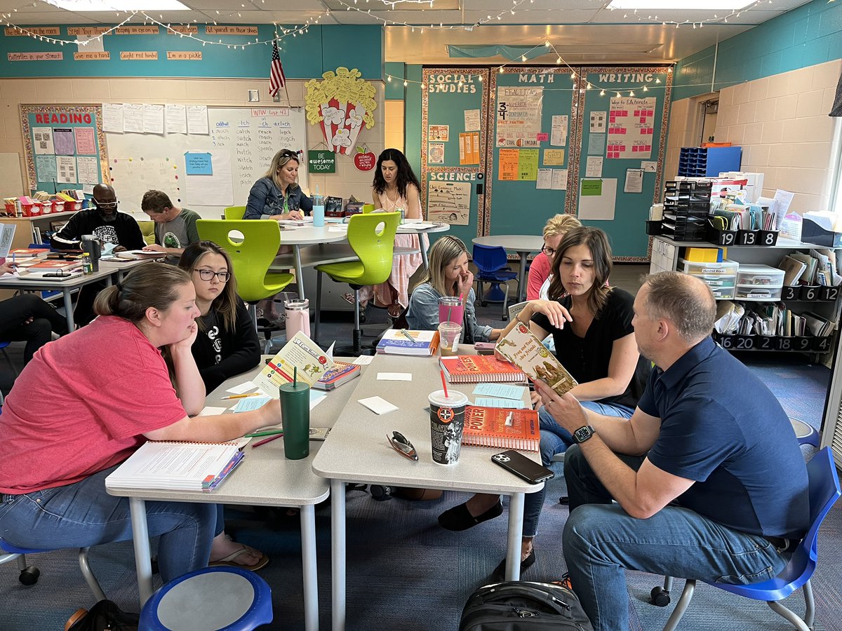 Kari Robbins tweet media