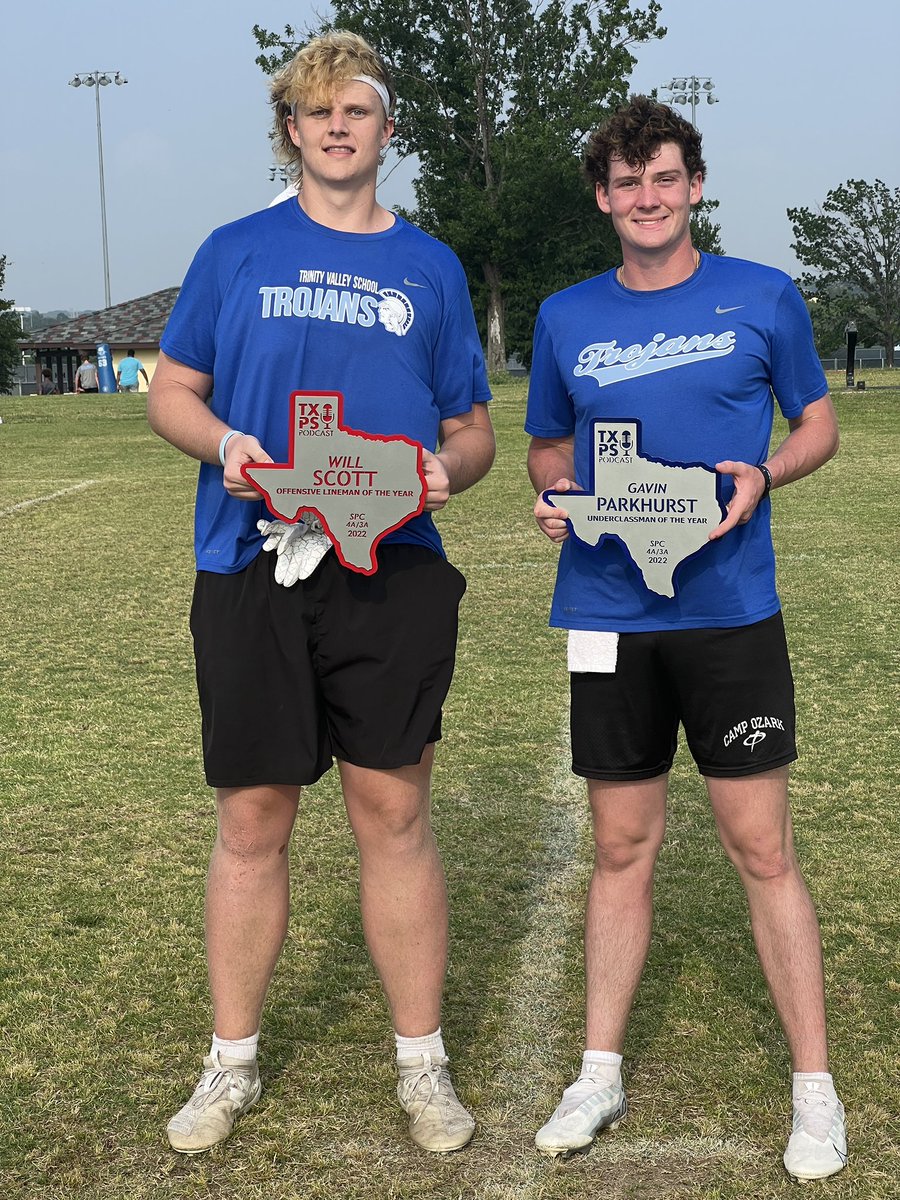 Thank you to @walker_lott and @TXPSPodcast for visiting TVS to check out the Trojans and present Will Scott and Gavin Parkhurst with their SPC lineman and underclassman of the year awards! We appreciate everything y’all do for our boys! #GoTrojans #ToVictory