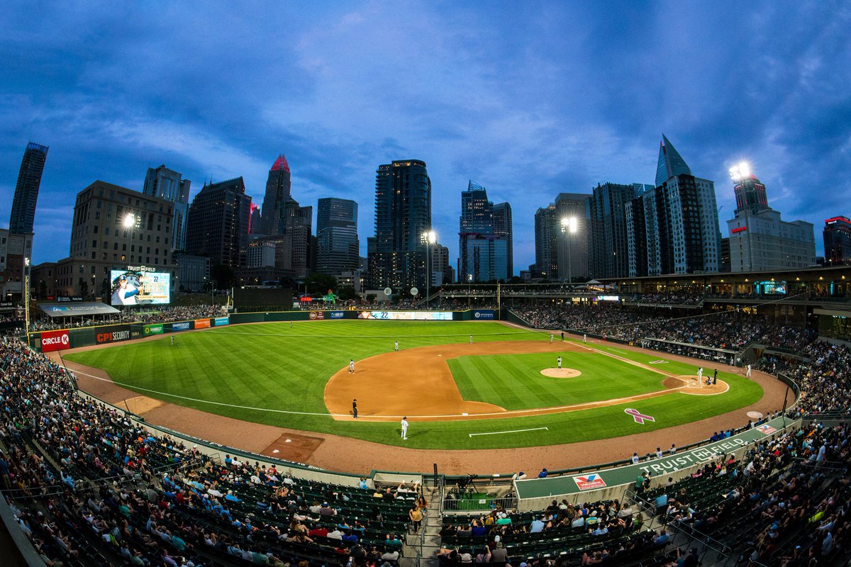KnightsBaseball's tweet photo. Baseball with a view 😍😍

📸: @laurawolffphoto https://t.co/zyKtn6nUc0