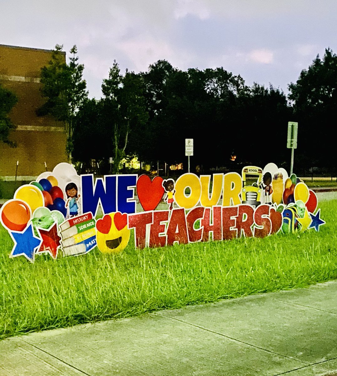 MrsAndersonABC's tweet photo. This week in a nutshell! Thanks so much @Almeda_Elem #TeacherApprecationWeek @deandra_waters  @Ian_Olmstead https://t.co/jedgBIyeTh