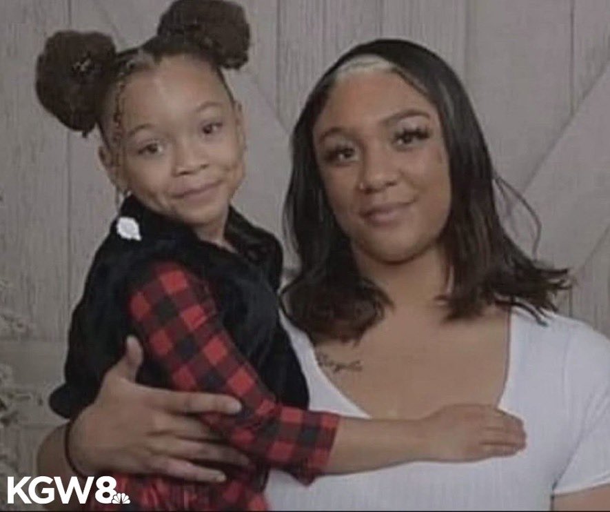 Tonight on <a href="/KGWStraightTalk/">KGW Straight Talk</a>- a conversation on how to prevent future domestic violence tragedies - following the murders of Meshay and Layla in Vancouver.  7pm. <a href="/NWCAVE/">NWCAVE</a> <a href="/VancouverPDUSA/">Vancouver Police USA</a>