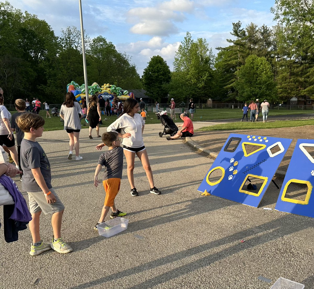 Hinkle Hey Day is like our own <a href="/hinklecreek/">Hinkle Creek Cougars</a> homecoming! Loved seeing all of our Cougars, young and old, spending time together! #thanksPTO