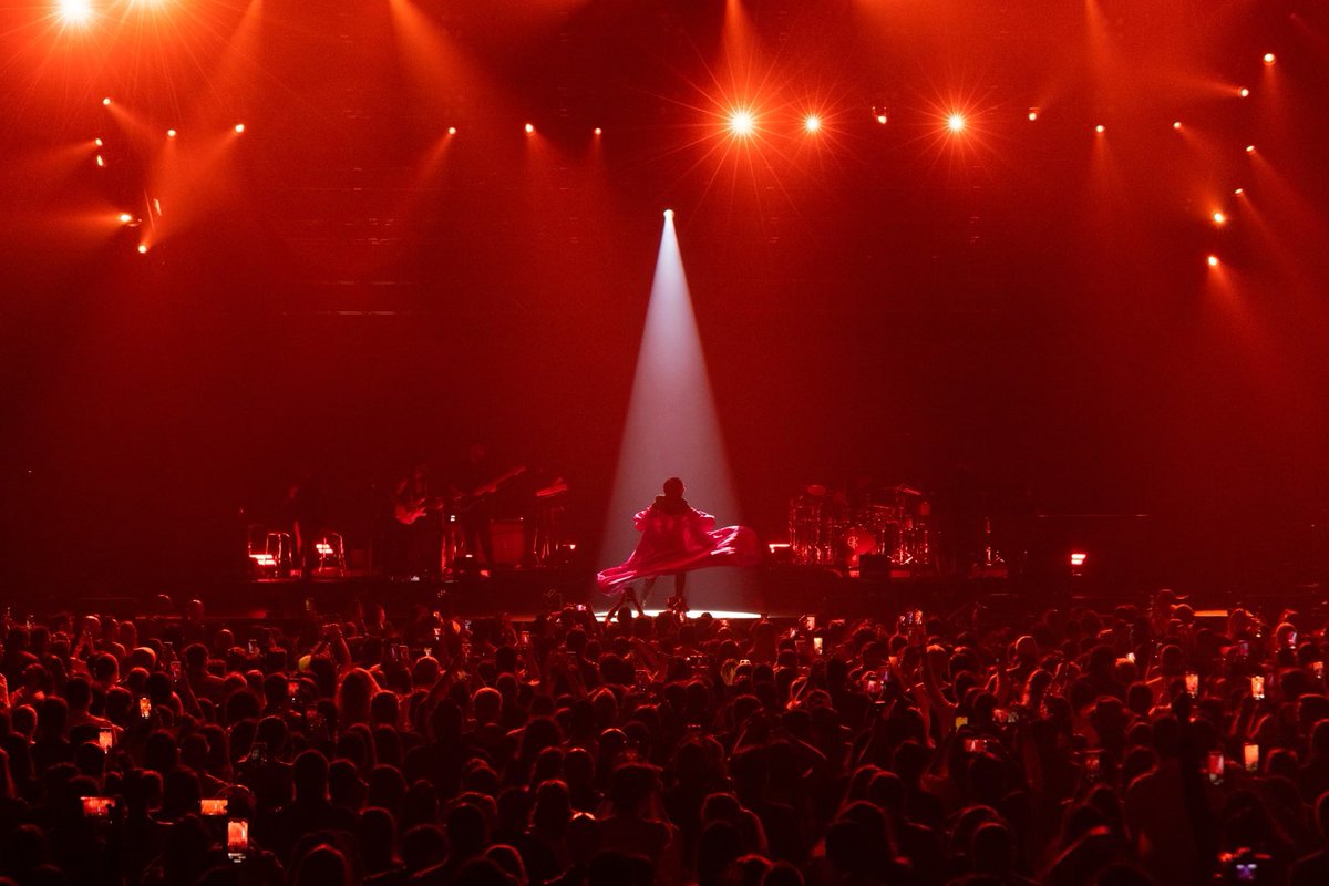 Te Amo, Colombia!! Woooooowwww!!! My first time in Colombia was mind blowing!!! Y’all gave me LIFE!!!!🇨🇴🇨🇴🇨🇴😘😘😘

Sharing the stage with my sister <a href="/karolg/">LABICHOTA</a> night was magiccccccc!!! ✨✨✨✨