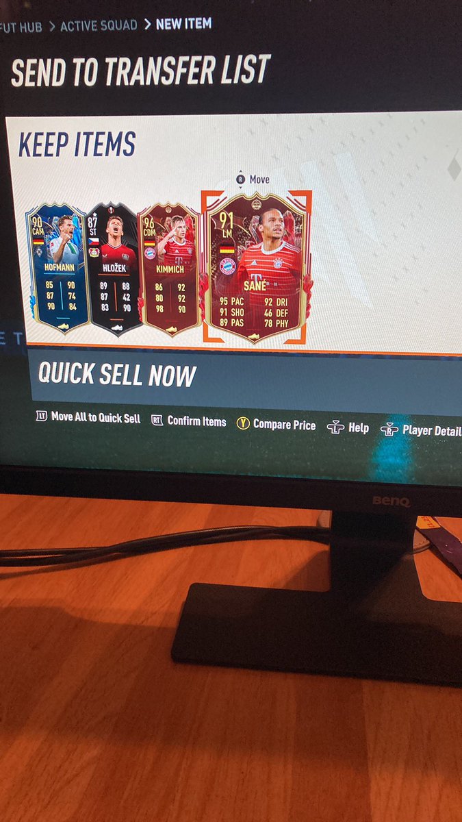 DmbJoker's tweet photo. Champs rewards were kind-ish to me this week another cdm for the collection and another LM (although thankfully this one can go RM. 4222 in game won 3 out of 4 qualifiers so far really enjoying it (gameplay rough as arseholes though this week) #FIFA23 #FUTChampions #redpicks https://t.co/e8aX1NPFCn