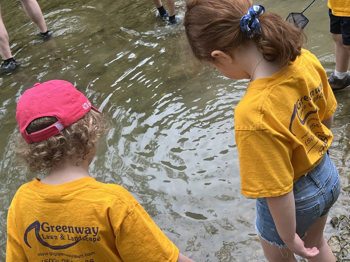 JDFrank81's tweet photo. We had fun on our last field trip of the year to the Parklands at Floyd’s Fork. We loved learning facts about animals and seeing them in their natural habitats. @StopherSharks #DynamicStopher https://t.co/lqWxlaxsdw
