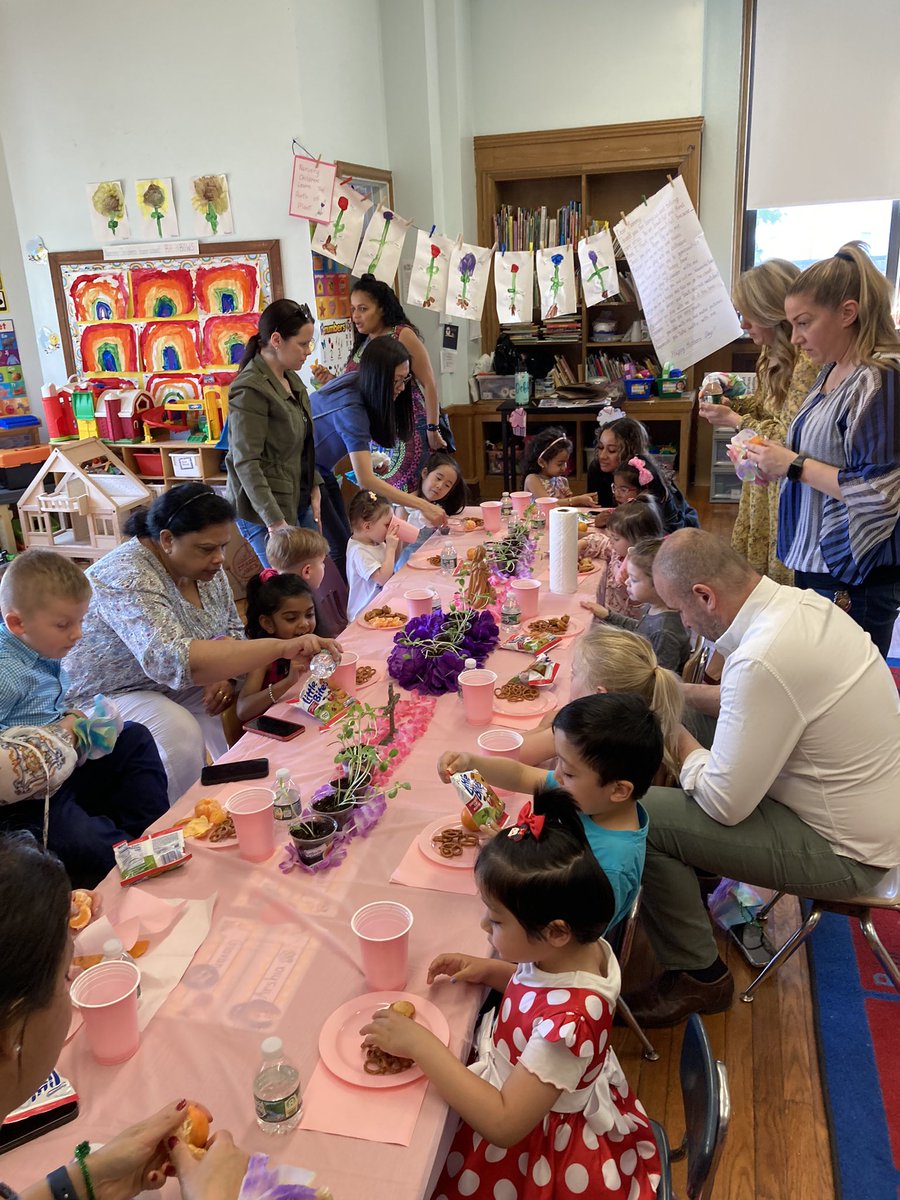 NotreDameNHP's tweet photo. Did you know that our Early Childhood students hosted their moms and other special guests for a sweet breakfast? https://t.co/bOsFpJIKPT
