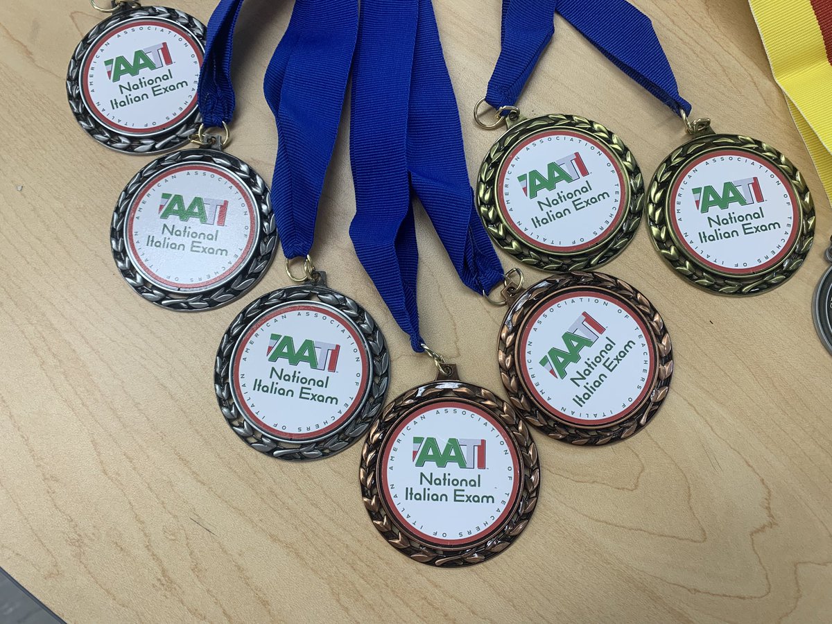 CSpallino715's tweet photo. So proud of my 7th &amp; 8th gr Ss for their accomplishments on the Nat’l Italian Exam &amp; Nat’l Spanish Exam! Gold, silver and bronze medals! #worldlanguages #italian #spanish @WHHumanities @wh_secondary @WhufsdRams https://t.co/5UnCeu0PHp