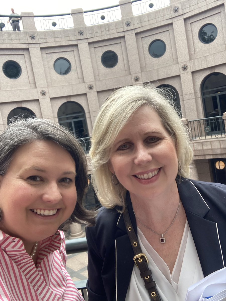 HaleyPHorner's tweet photo. I am thankful for the opportunity to spend the day in Austin meeting with legislators regarding SB8.  Partnering with @RYHT_CollnDentn &amp; @antraasa to advocate for what’s BEST for a kids made for a great Friday! #NOtovouchers #vOUCHersHurt https://t.co/vIqDOHJg1Z