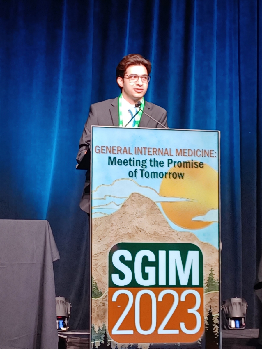 Had an amazing time at #SGIM23 presenting my clinical vignette at today's plenary session :') Thanks so much @SocietyGIM for this opportunity! And a HUGE thank you to my mentor Dr. Benjamin Buettner at @OSUWexMed @OhioStateMed without whom I wouldn't even be up there!!