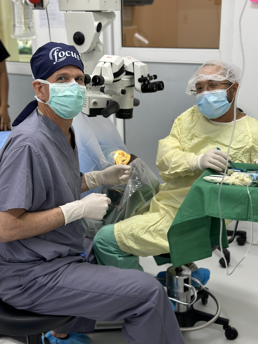 vitdoctor's tweet image. Focus board member, Dr Greg Nelson training a young Jamaican surgeon in cataract surgery. #msics