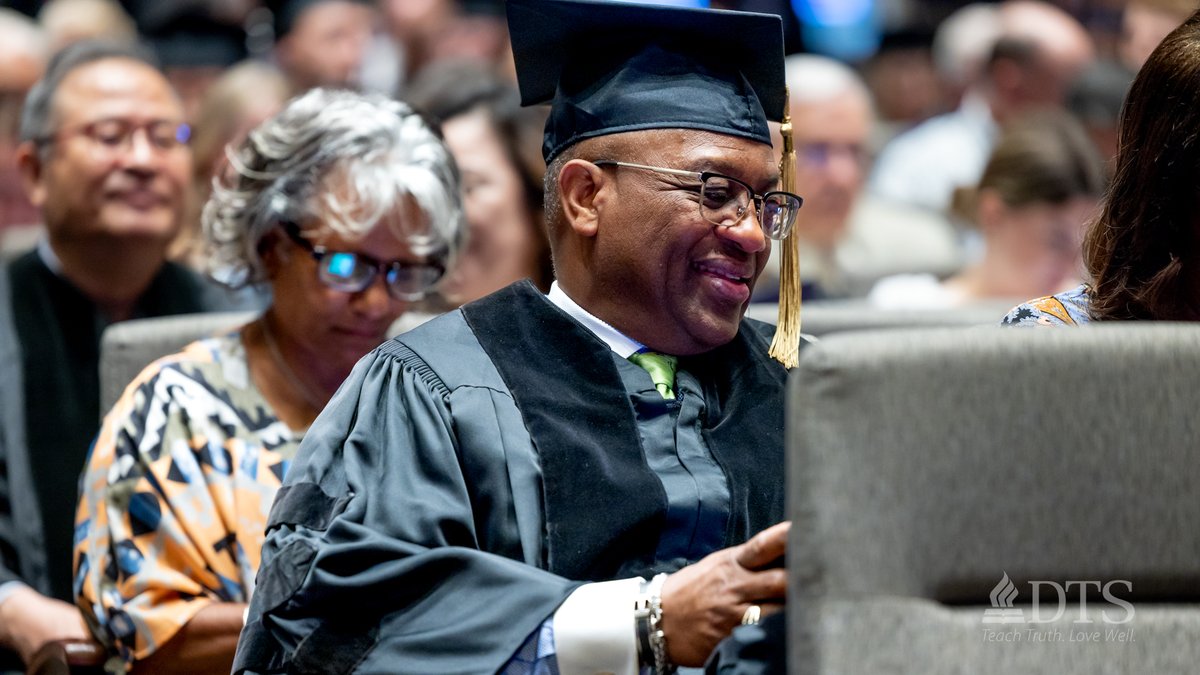DallasSeminary's tweet photo. Congratulations to our new DTS 2023 graduates!
#christianity #seminarylife #seminarystudent #dts #teachtruth #christianfaith #ministry #lovewell https://t.co/ISNIcn7aJR