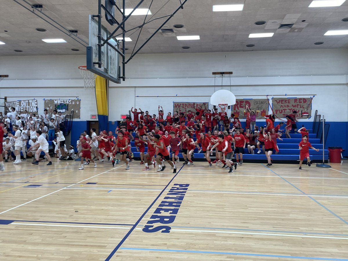 ArdsleyMS's tweet photo. 44th Sports Night goes to Red!!! https://t.co/yopsvnECmo