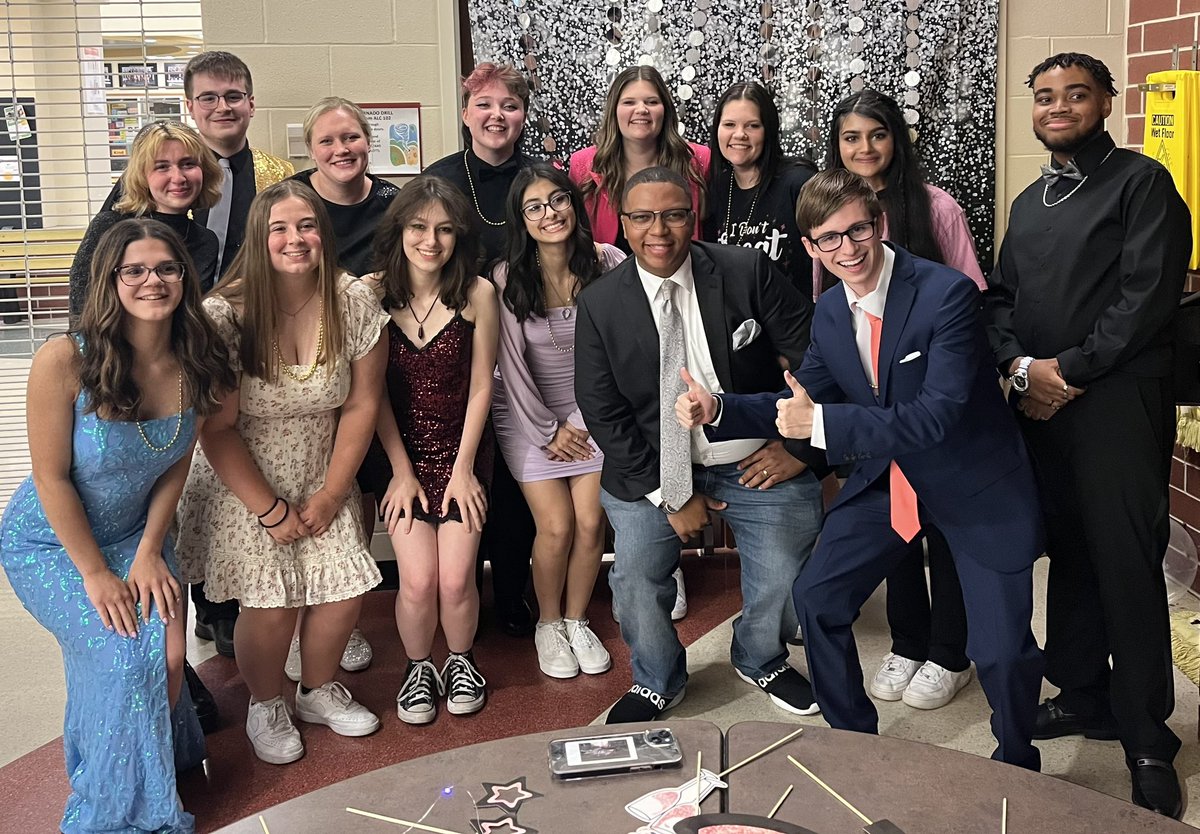 Lauren Tauer tweet media