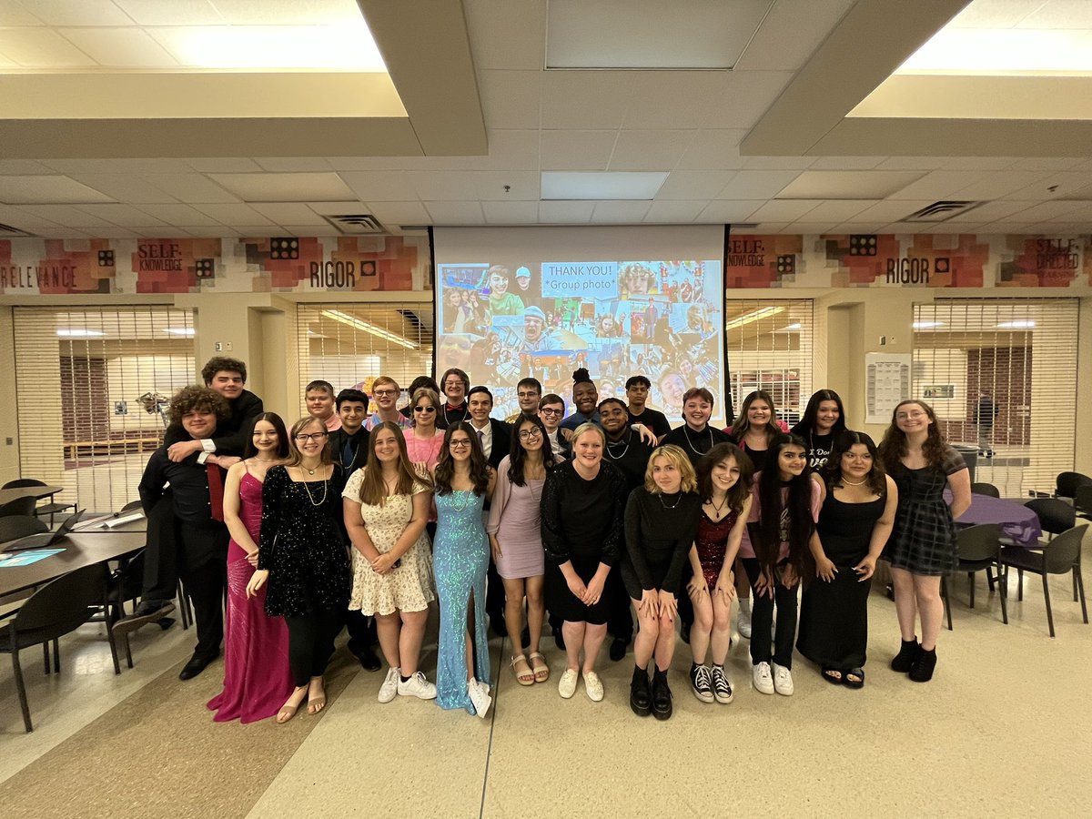 Lauren Tauer tweet media