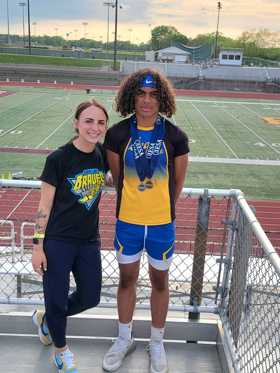 kristyn121's tweet photo. @Logan_M_Lennon headed down to Peoria with his eyes on a state championship and today he delivered!  1A 7th grade Boys Long Jump Champion and 100m runner up.   #statechampion #doublemedalist https://t.co/UnS9M4yWak