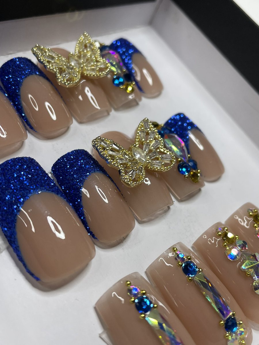 prettynailtech's tweet image. Graduation glam for one my babies! 💙⭐️

Tips: @apresnail sculpted medium square